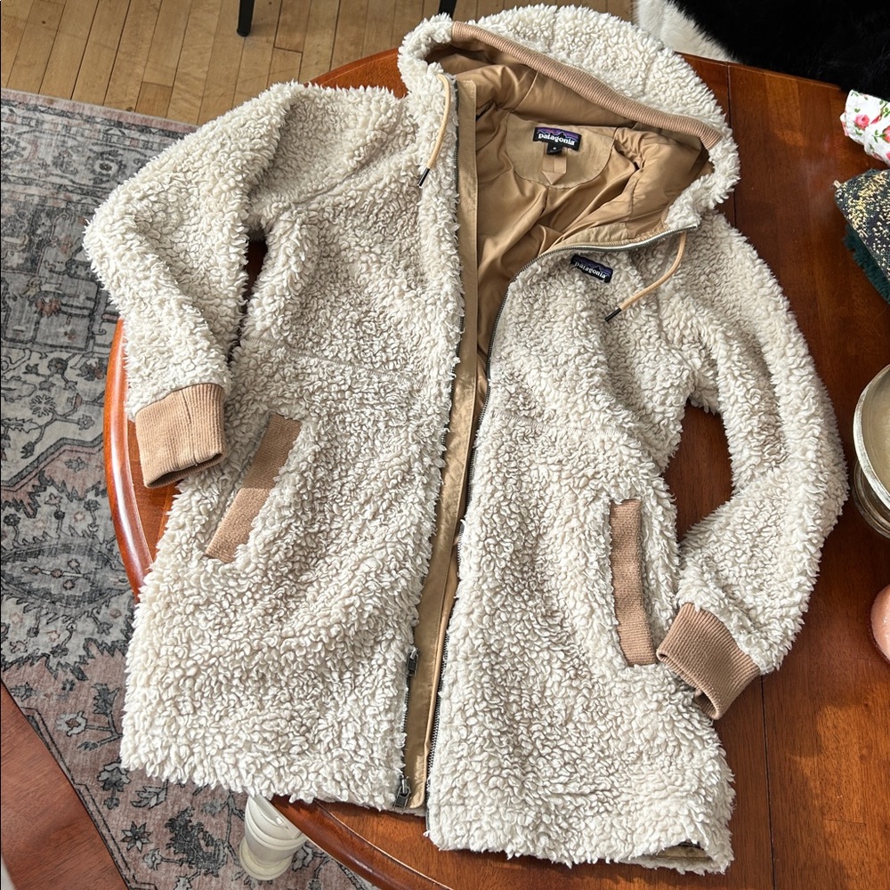 Patagonia teddy sherpa coat jacket hoodie medium